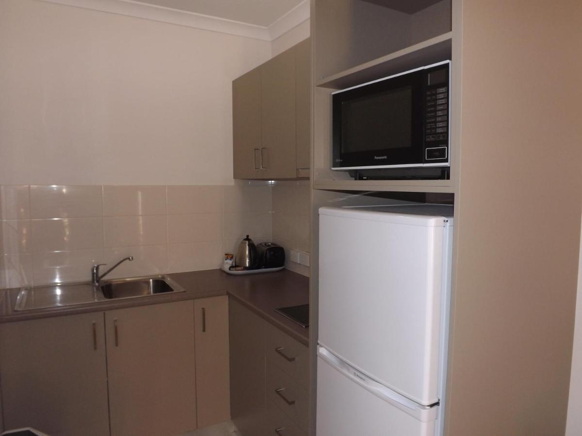 Derby Lodge Self Contained Apartments Exterior photo